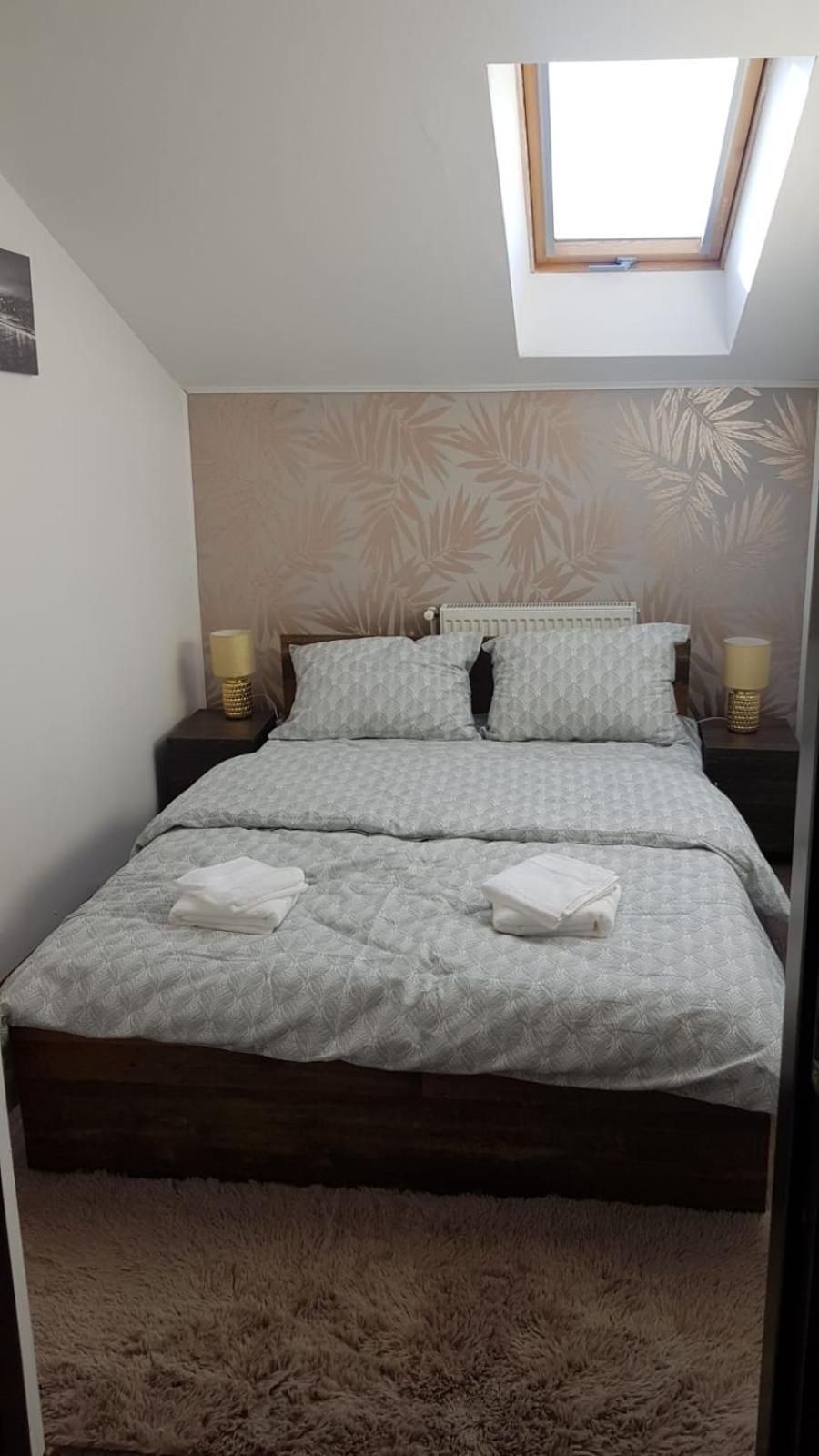 Cosy 2 Bedroom Apartment In New Town Braşov Dış mekan fotoğraf