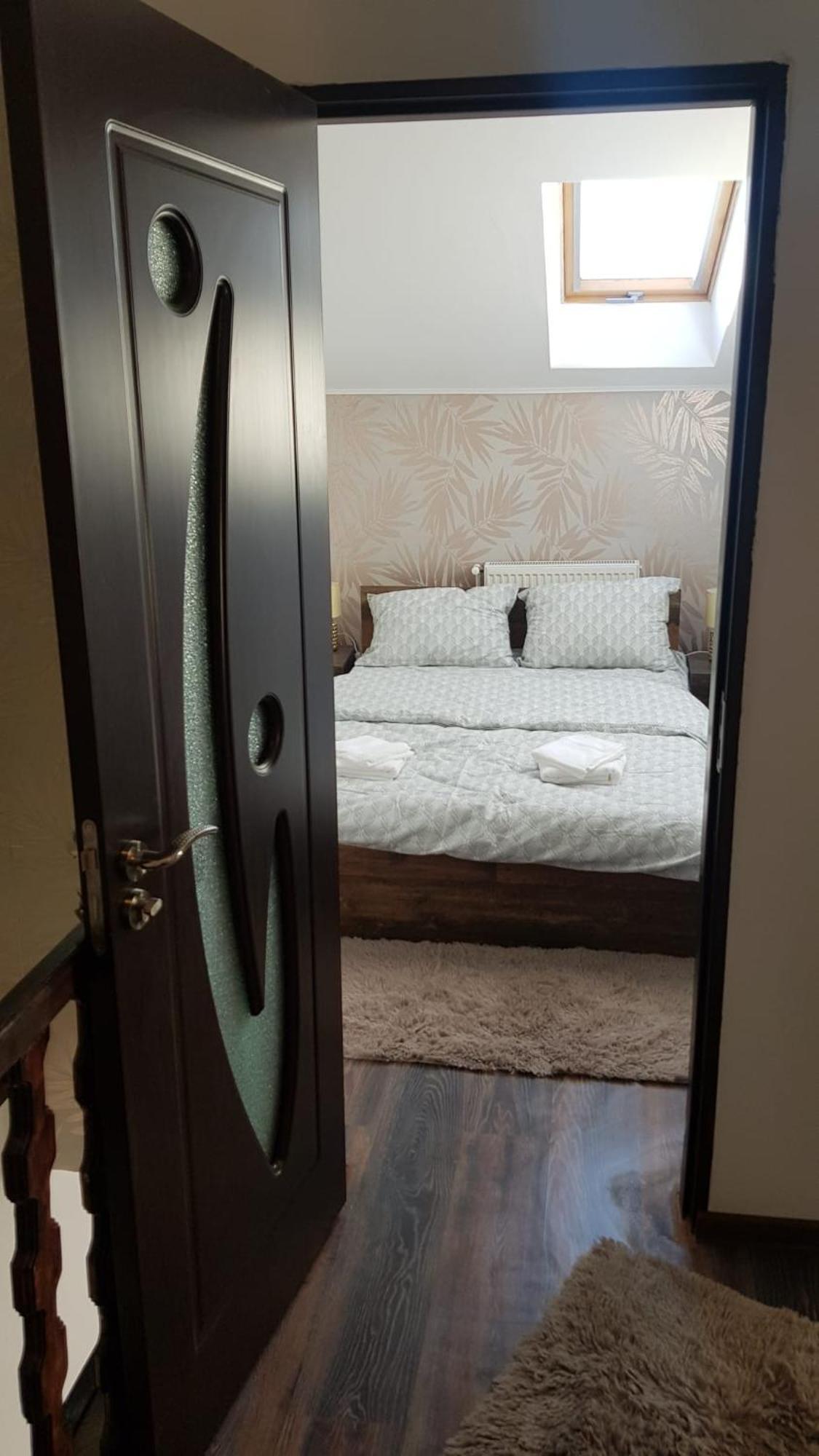 Cosy 2 Bedroom Apartment In New Town Braşov Dış mekan fotoğraf